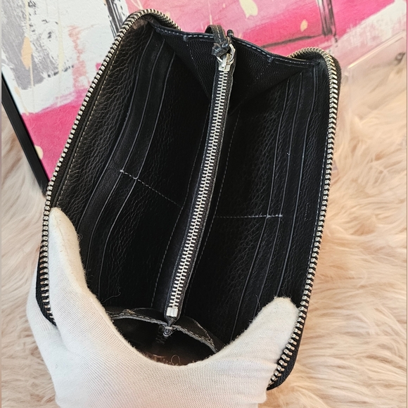 Chloe Paddington Leather Black Gold Full Zip Long Wallet W/ Working Padlock Key - Picture 11 of 16